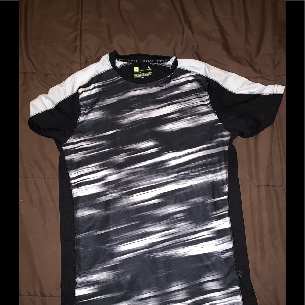 Xersion Medium Active Shirt